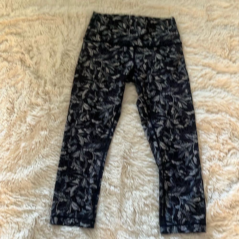 Lululemon yoga pants